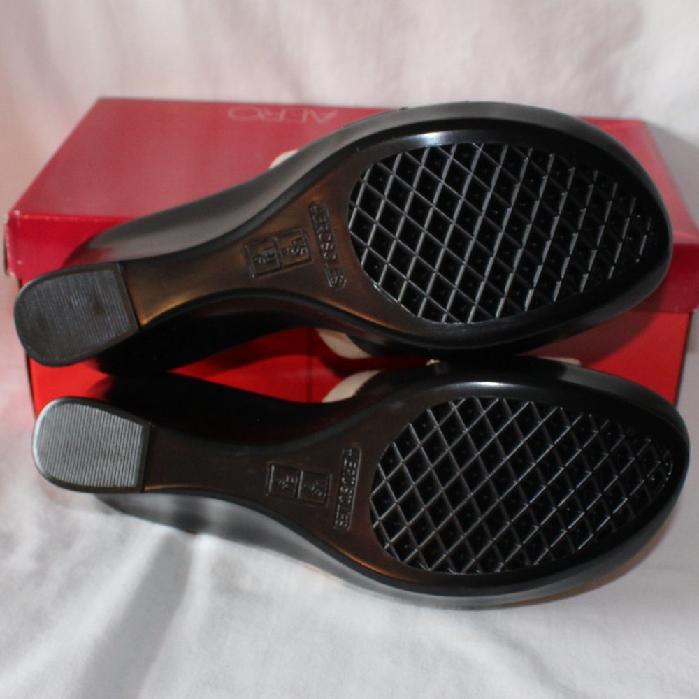 NIB Aerosoles Sea Squirt Black Tan Slides Sz 8M - Picture 8 of 9